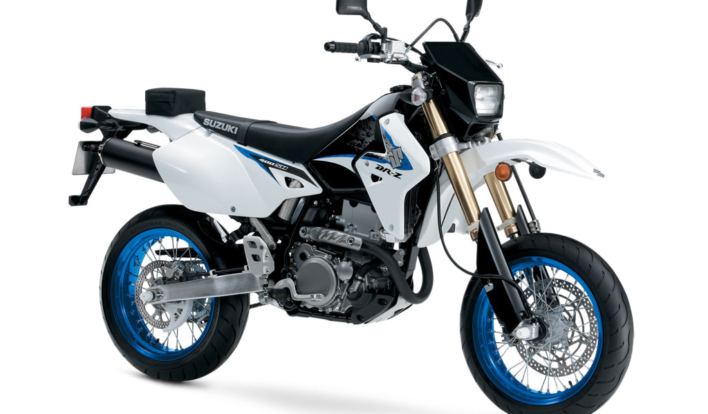 Быстрый мотоцикл Suzuki  DR-Z400 S