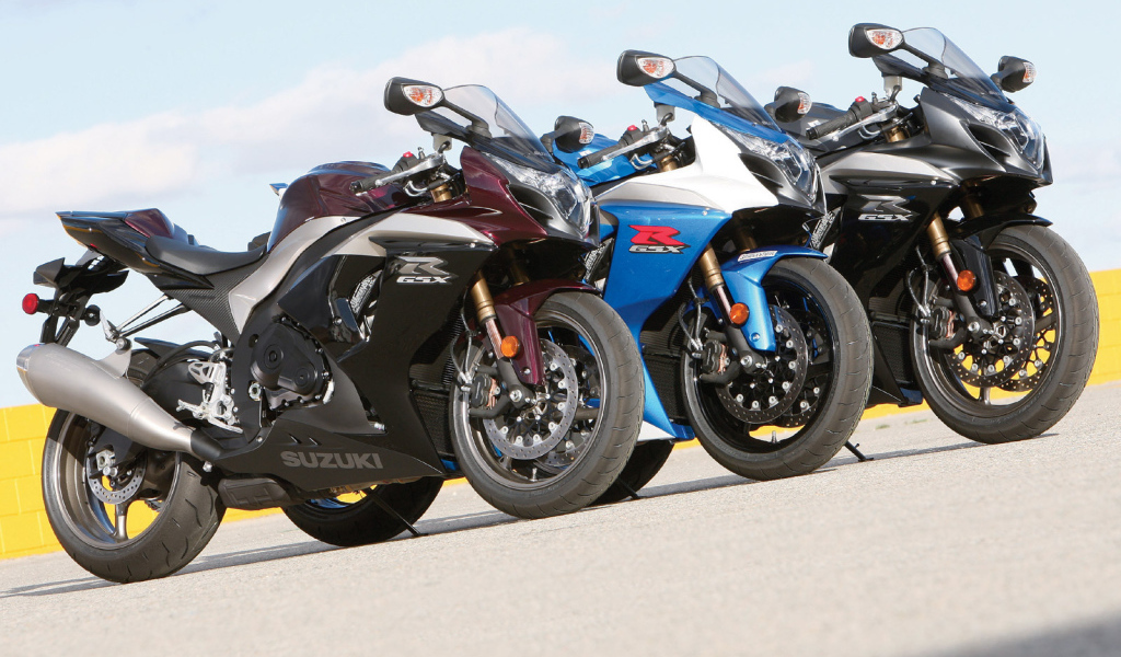 Быстрый мотоцикл Suzuki GSX-R 1000