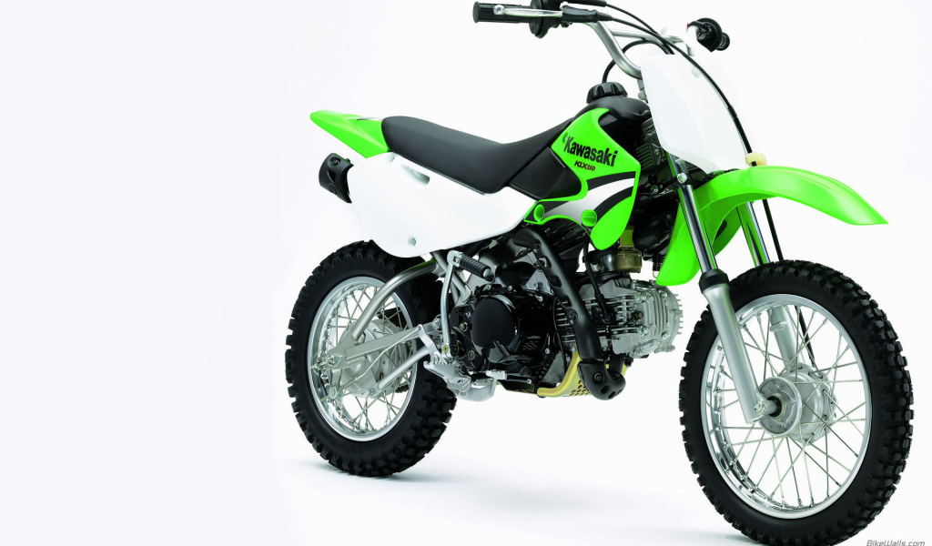 Быстрый мотоцикл Kawasaki KLX 110