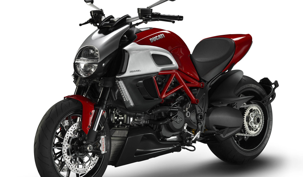 Невероятный мотоцикл Ducati Diavel