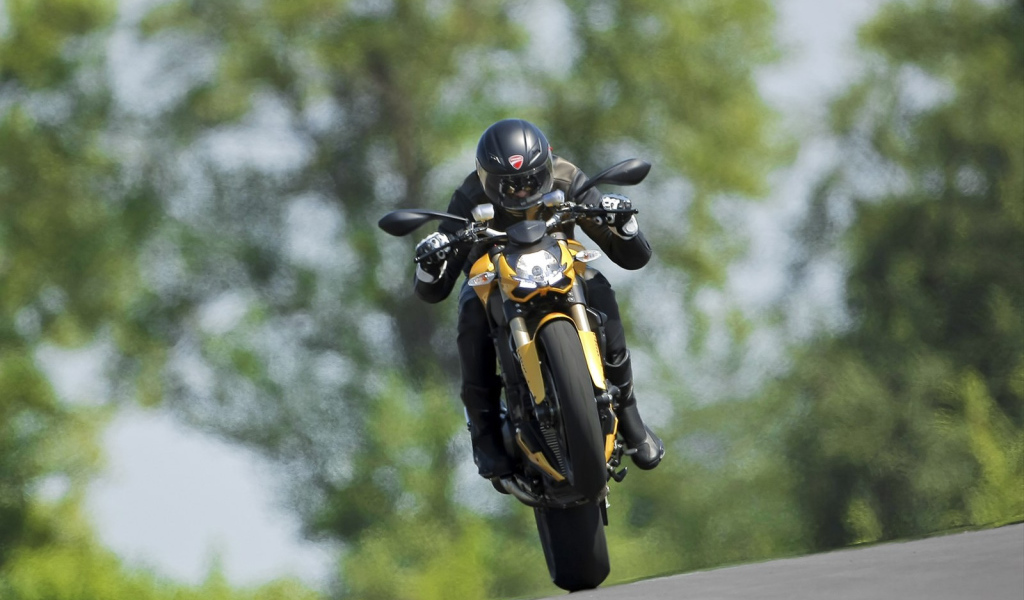 Невероятный мотоцикл Ducati Streetfighter 848