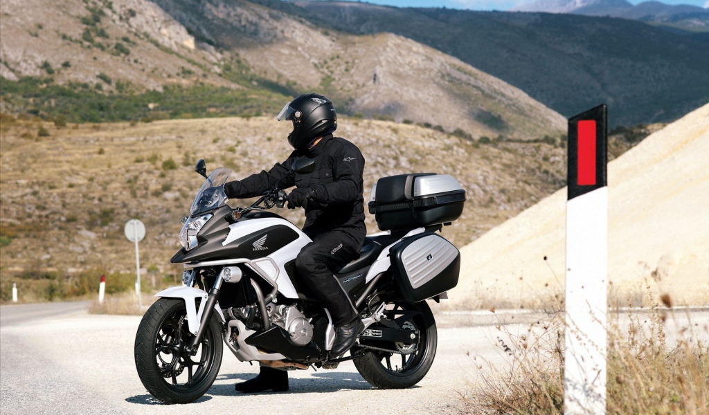 Невероятный мотоцикл Honda NC 700 X