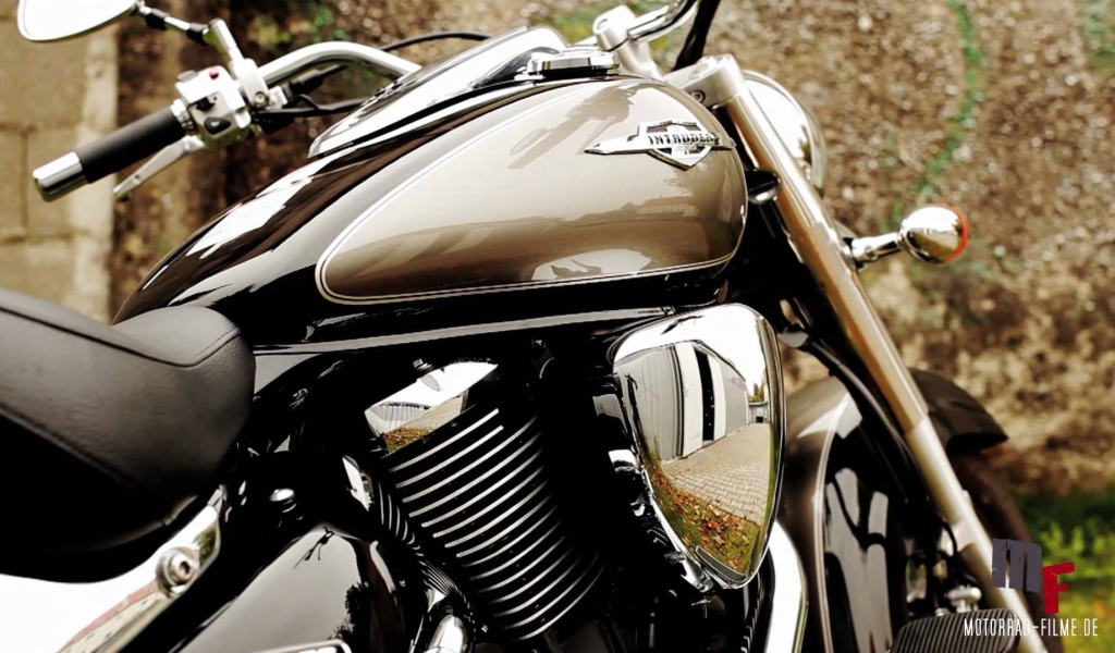 Невероятный мотоцикл Suzuki Intruder C800C