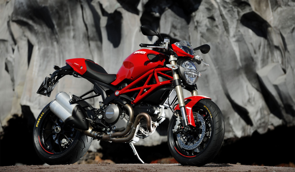 Невероятно быстрый мотоцикл Ducati Monster 1200