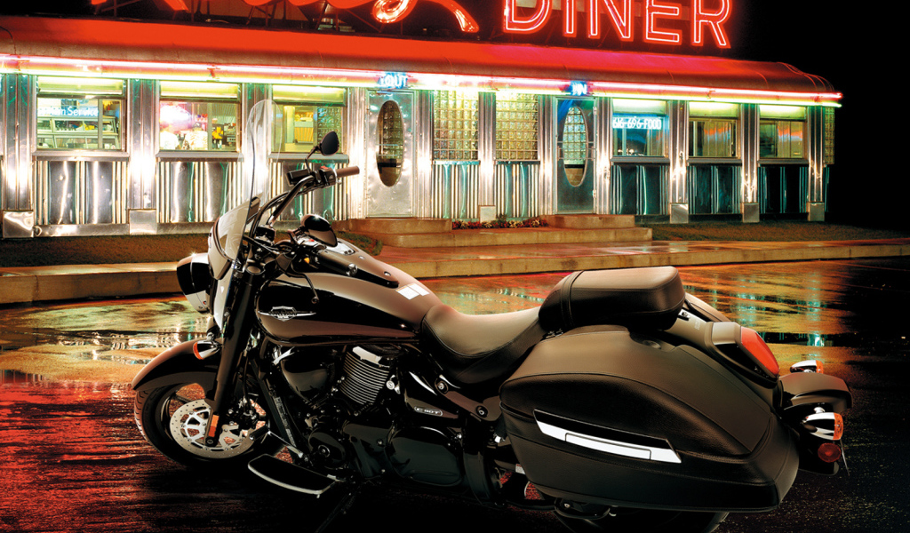 Невероятно быстрый мотоцикл Suzuki Intruder C1500T