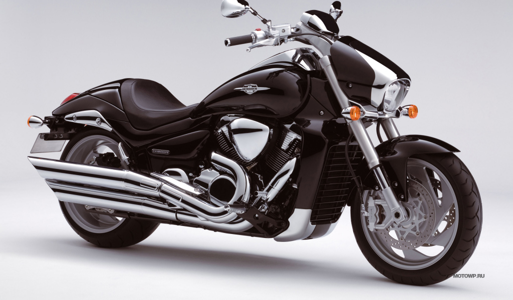 Невероятно быстрый мотоцикл Suzuki Intruder M1800 R