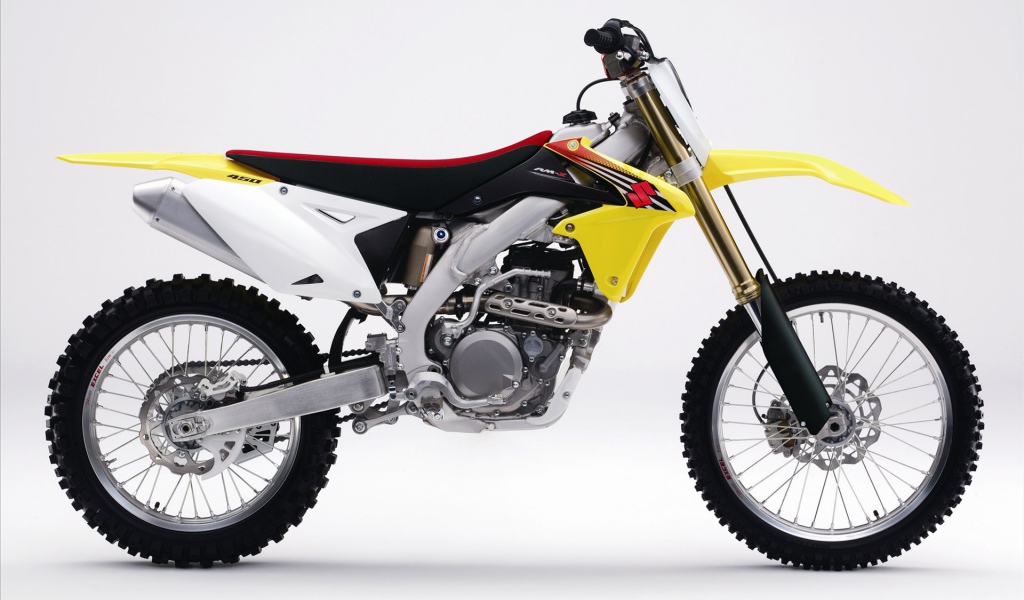 Невероятно быстрый мотоцикл Suzuki RM-Z 250