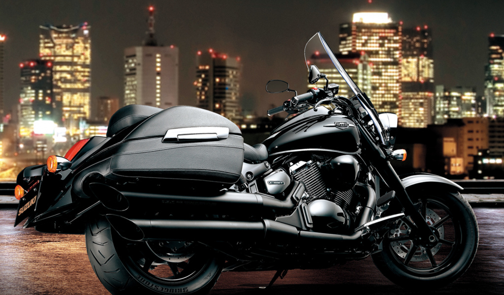 Мотоцикл Suzuki модели  Intruder C1500T