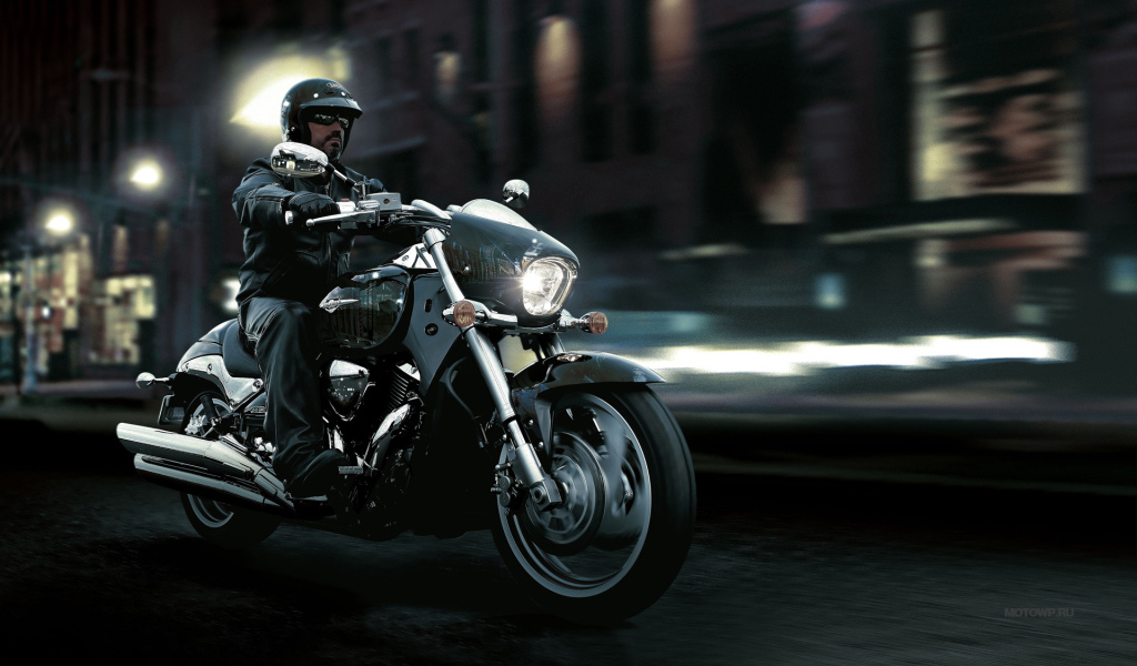 Мотоцикл Suzuki модели  Intruder M1500