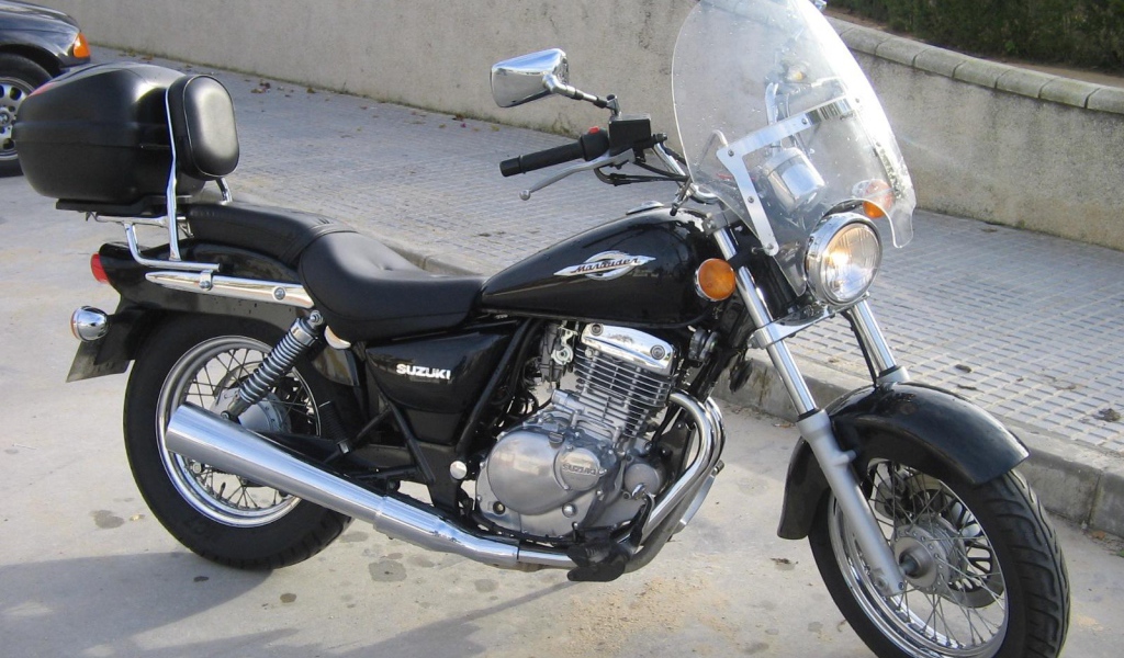 Мотоцикл Suzuki модели Marauder 125