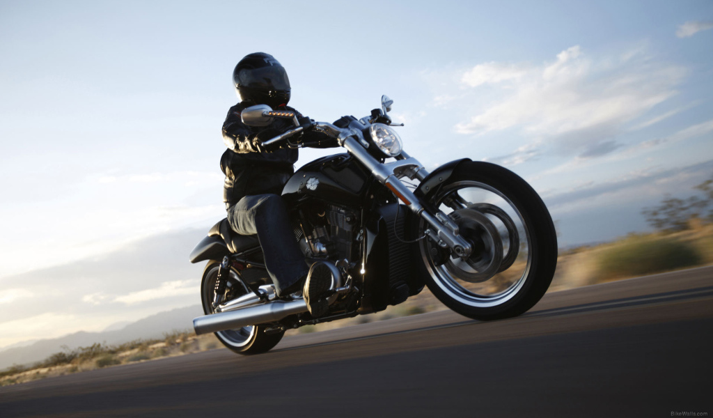 Мотоцикл модели Harley-Davidson V-Rod Muscle