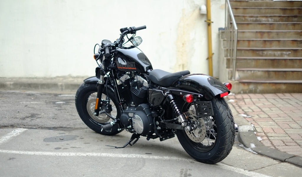 Мотоцикл модели Harley-Davidson XL 1200X Sportster Forty-Eight