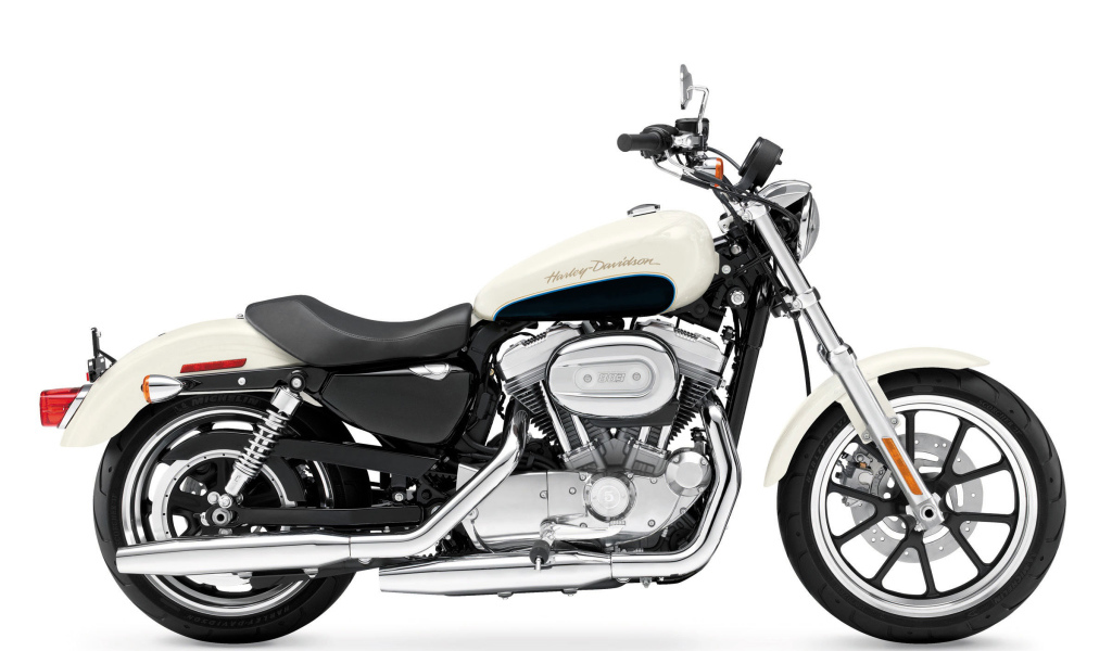 Мотоцикл модели Harley-Davidson XL 883L Sportster