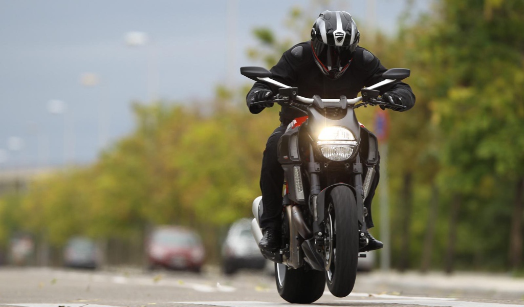Новый мотоцикл Ducati Diavel