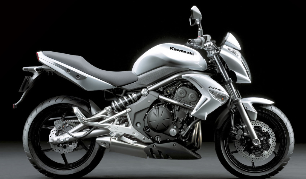 Новый мотоцикл Kawasaki ER-6f