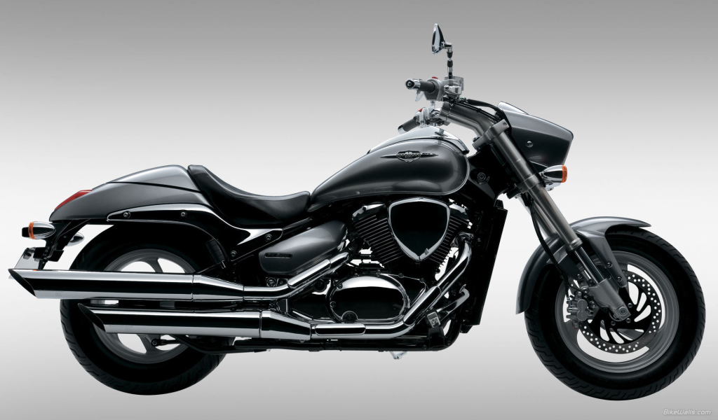 Новый мотоцикл Suzuki Intruder M800