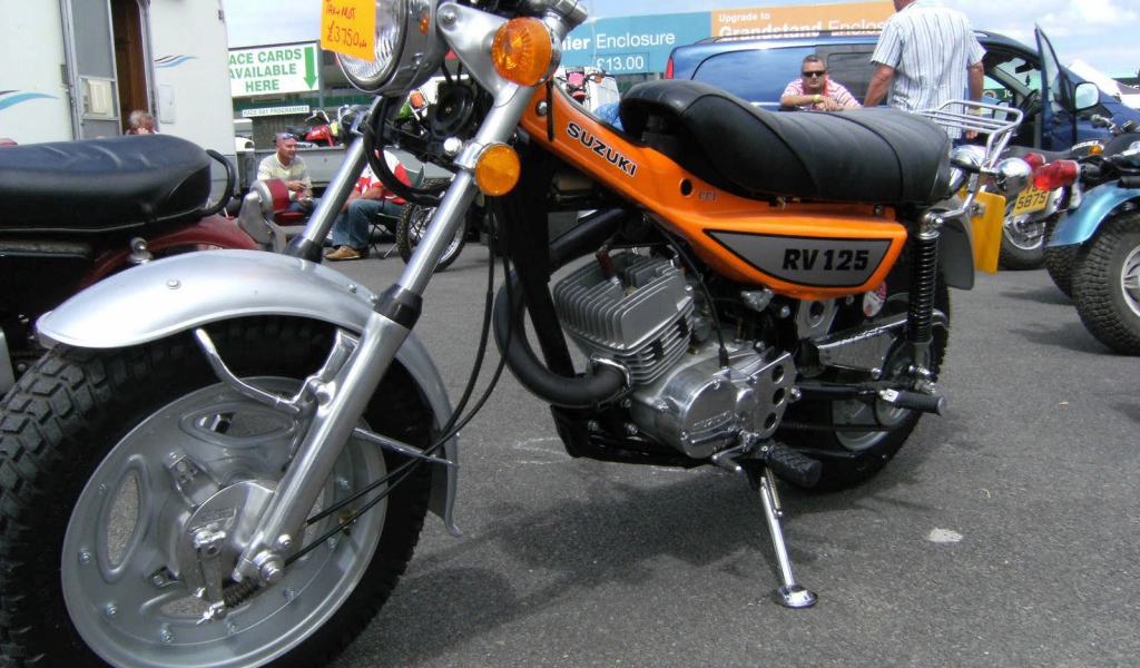 Новый мотоцикл Suzuki RV 125