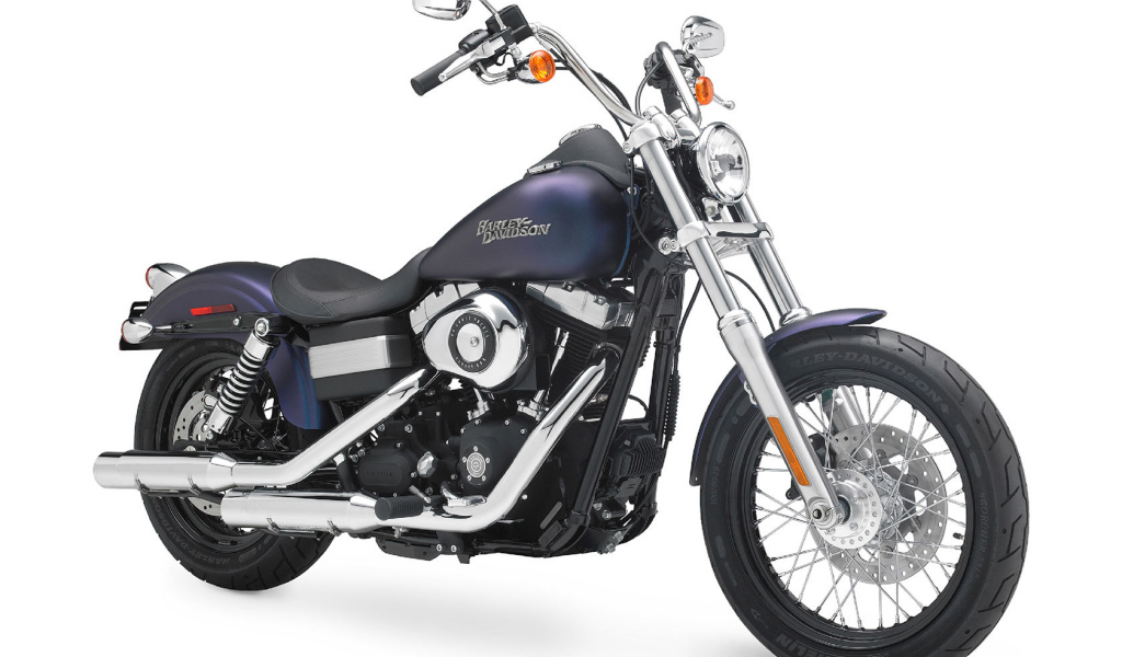 Новый мотоцикл Harley-Davidson Dyna Street Bob