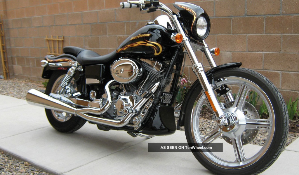 Новый мотоцикл Harley-Davidson Dyna Switchback