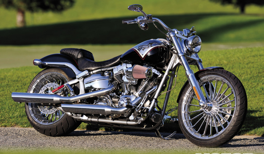 Новый мотоцикл Harley-Davidson Softail Breakout