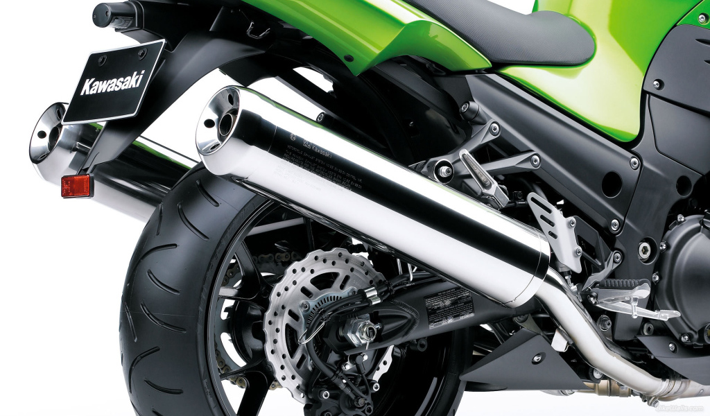 Новый мотоцикл Kawasaki ZZR 1400