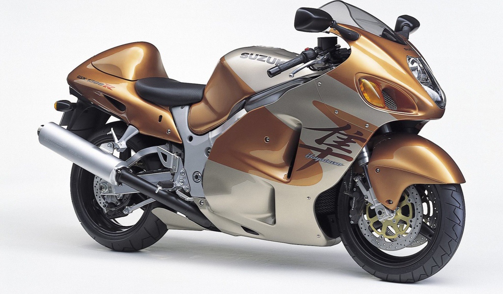 Новый надежный мотоцикл Suzuki  GSX 1300 R