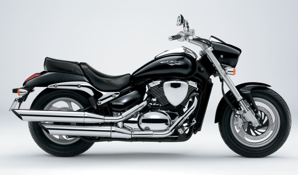 Новый надежный мотоцикл Suzuki Intruder C1500T