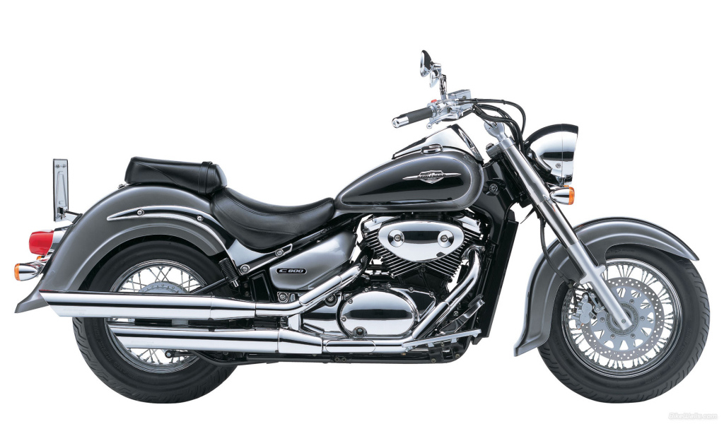 Новый надежный мотоцикл Suzuki Intruder C800C