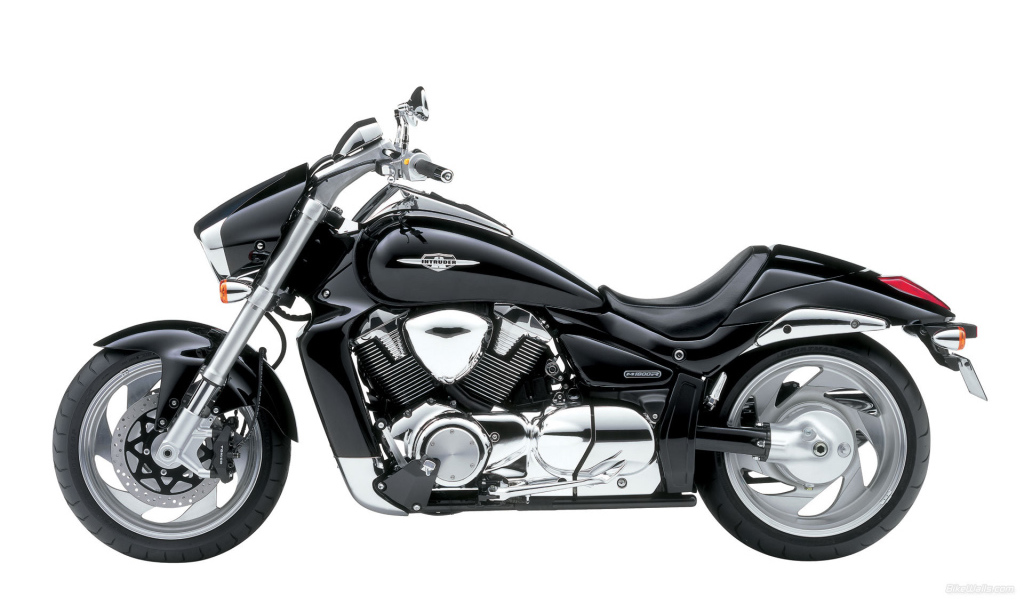 Новый надежный мотоцикл Suzuki Intruder M1800 R