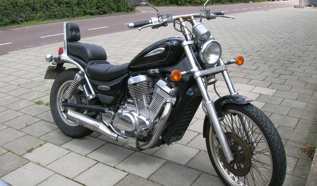 Новый надежный мотоцикл Suzuki Marauder 125