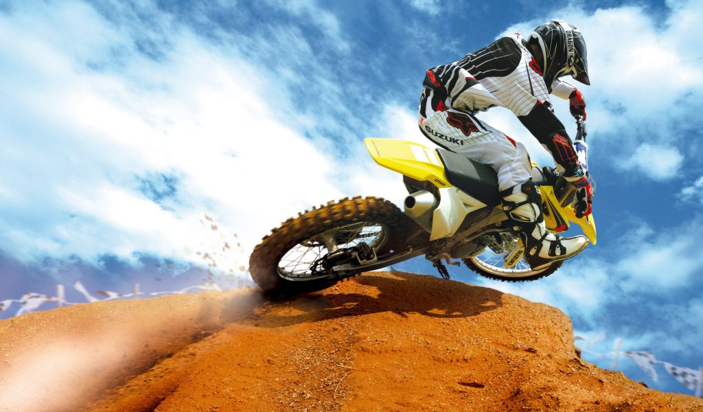 Новый надежный мотоцикл Suzuki RM-Z 250