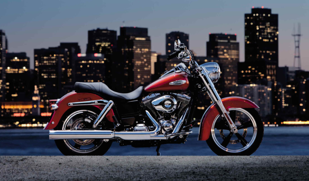 Новый надежный мотоцикл Harley-Davidson Dyna Switchback