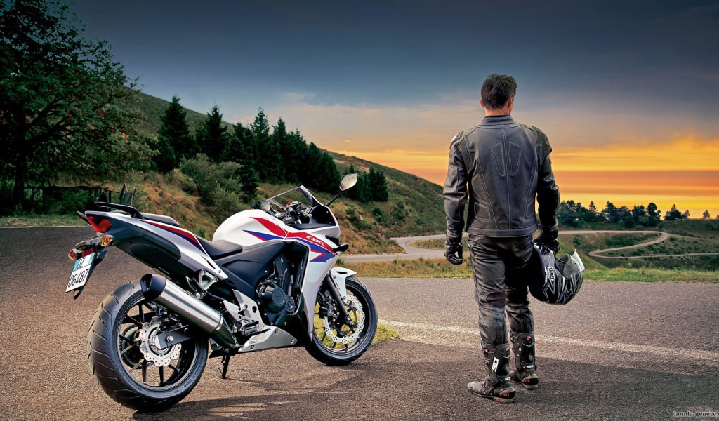 Новый надежный мотоцикл Honda CBR 500 R