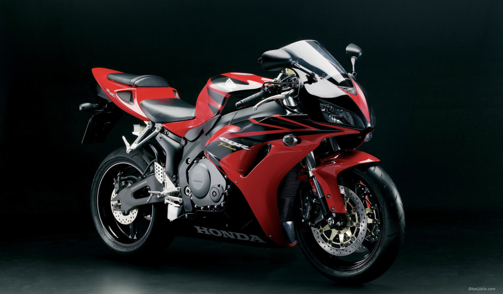 Новый надежный мотоцикл Honda CBR 600 RR