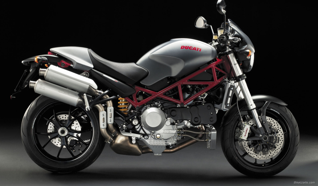 Популярный мотоцикл Ducati Monster 1200