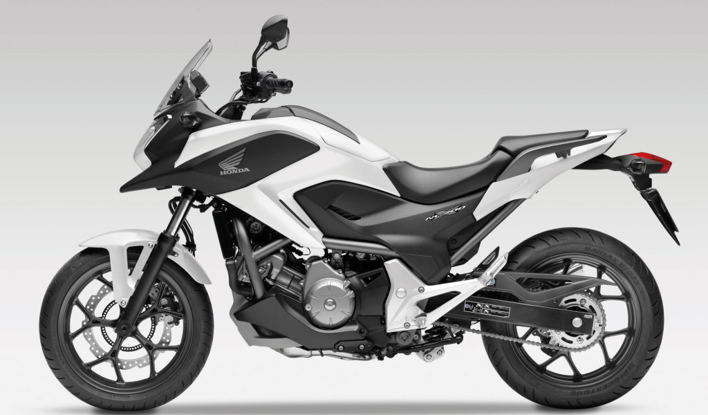 Популярный мотоцикл Honda NC 700 X