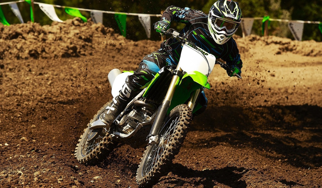 Популярный мотоцикл Kawasaki KX 450 F