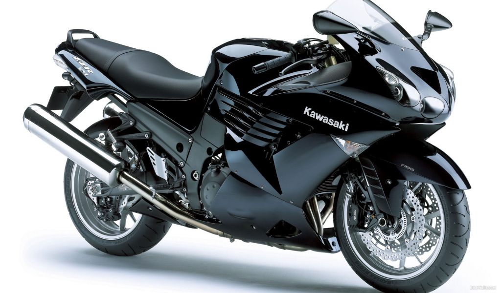 Популярный мотоцикл Kawasaki ZZR 1400