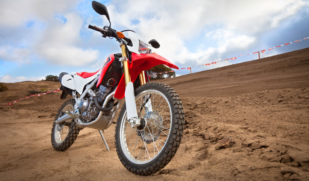 Надежный мотоцикл Honda CRF 250 L