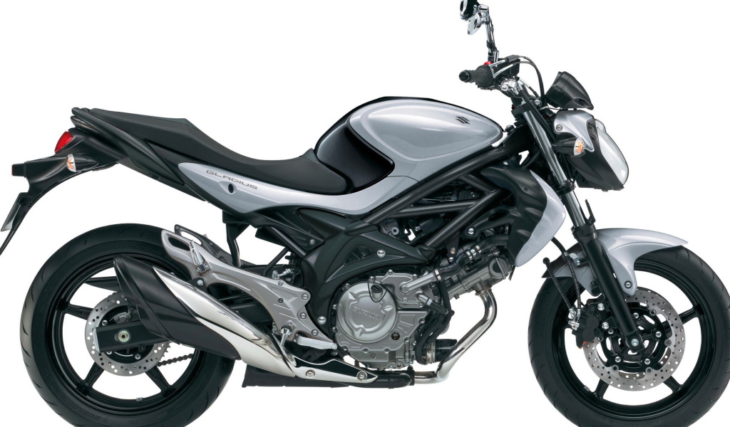 Надежный мотоцикл Suzuki  Inazuma