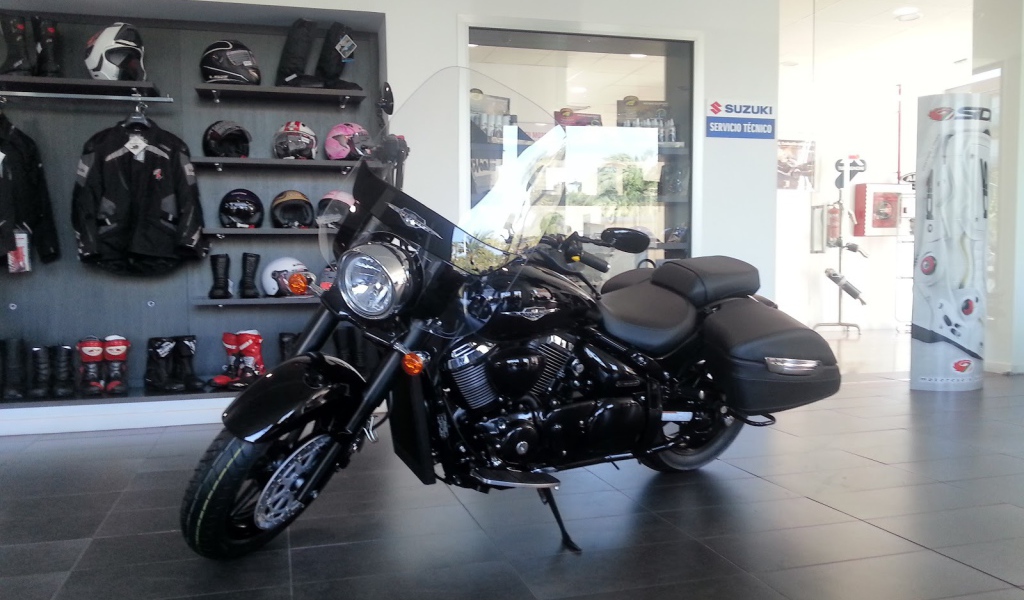 Новый мотоцикл Suzuki Intruder C1500T