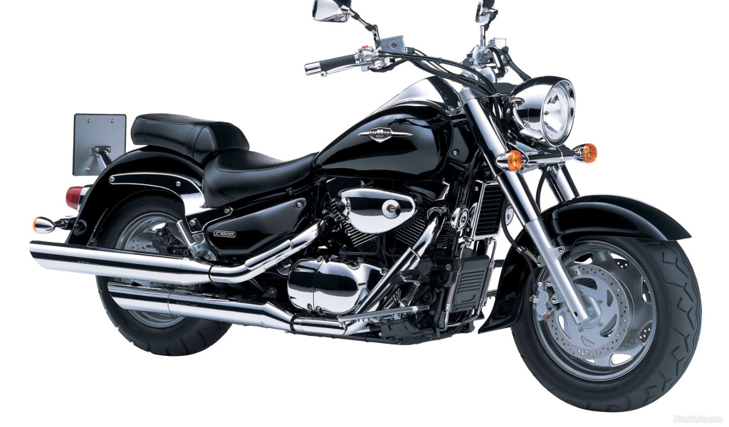 Надежный мотоцикл Suzuki Intruder M1500