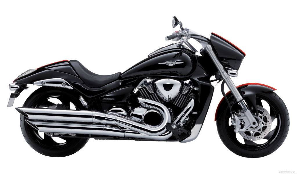 Надежный мотоцикл Suzuki Intruder M1800 R