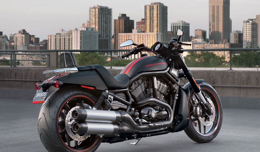 Надежный мотоцикл Harley-Davidson Night Rod Special
