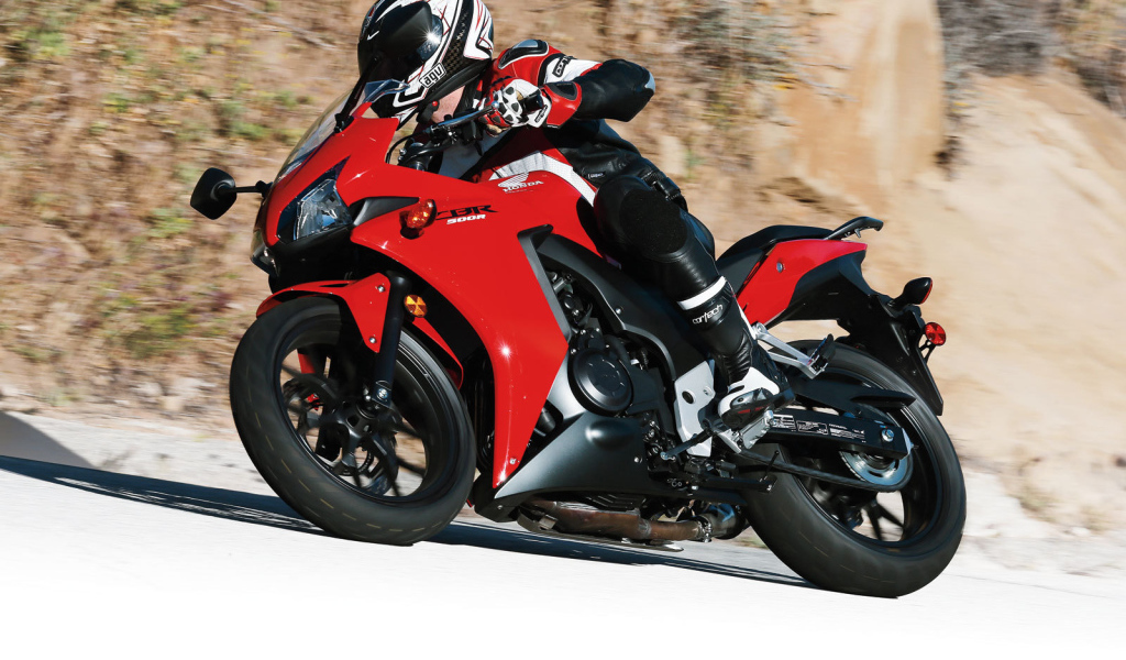Надежный мотоцикл Honda CBR 500 R