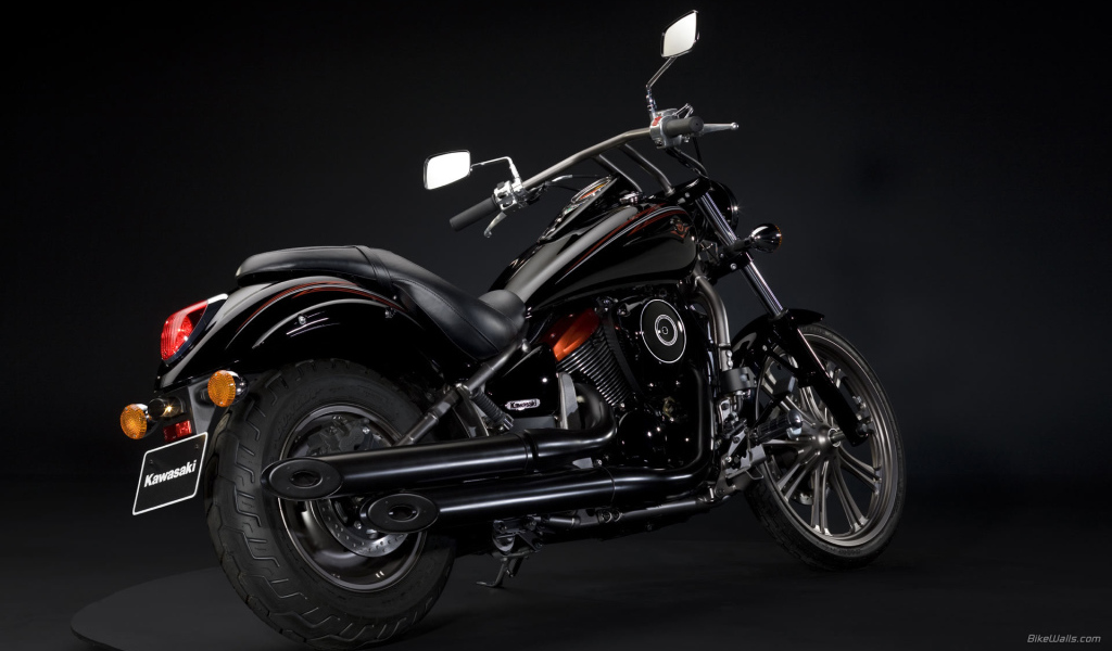 Надежный мотоцикл Kawasaki VN 900 Classic