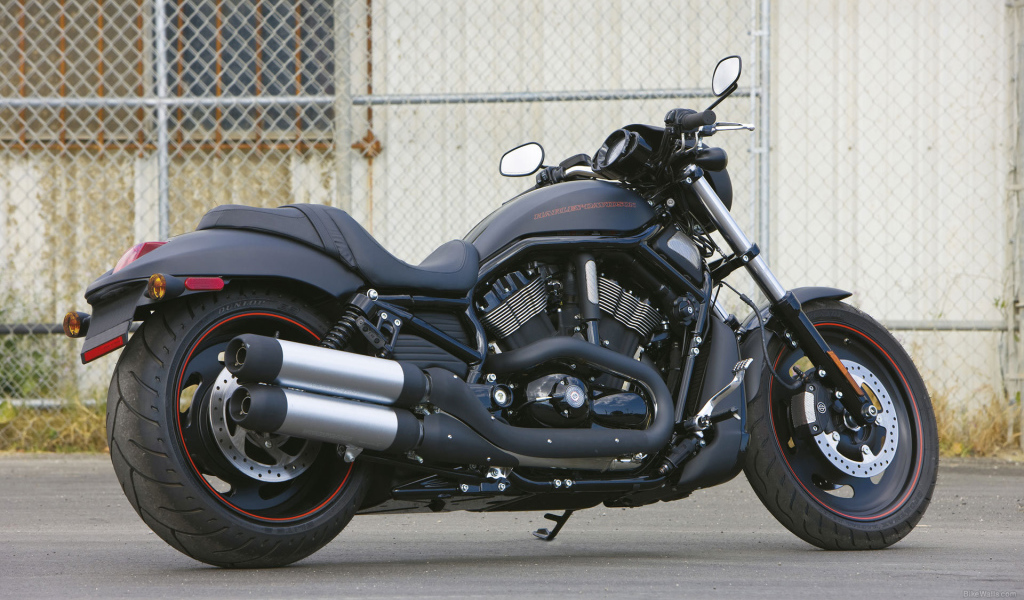 Тест-драйв мотоцикла Harley-Davidson Night Rod Special