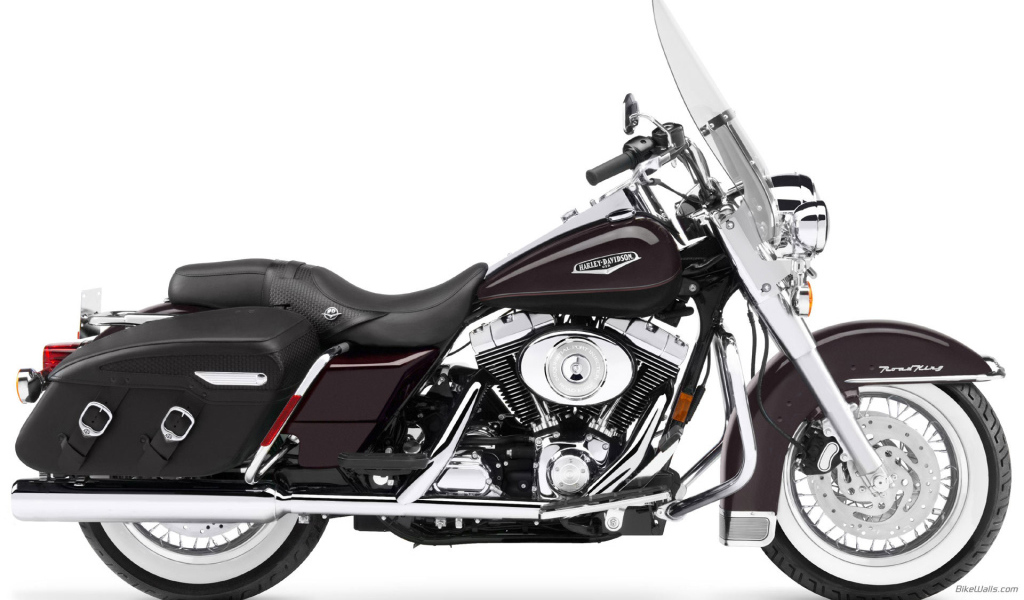 Тест-драйв мотоцикла Harley-Davidson Road King Anniversary Edition