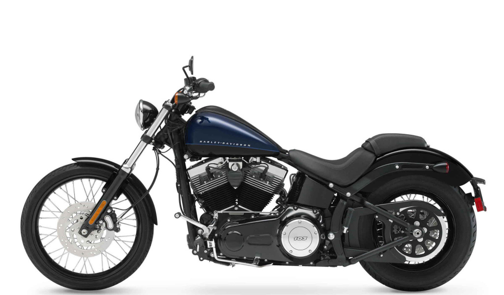 Тест-драйв мотоцикла Harley-Davidson Softail Blackline