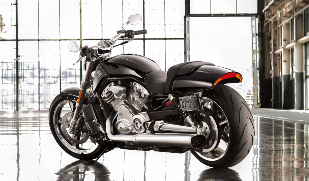 Тест-драйв мотоцикла Harley-Davidson V-Rod Muscle